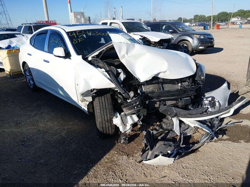 Photo of the 2017 INFINITI Q70 3.7X
