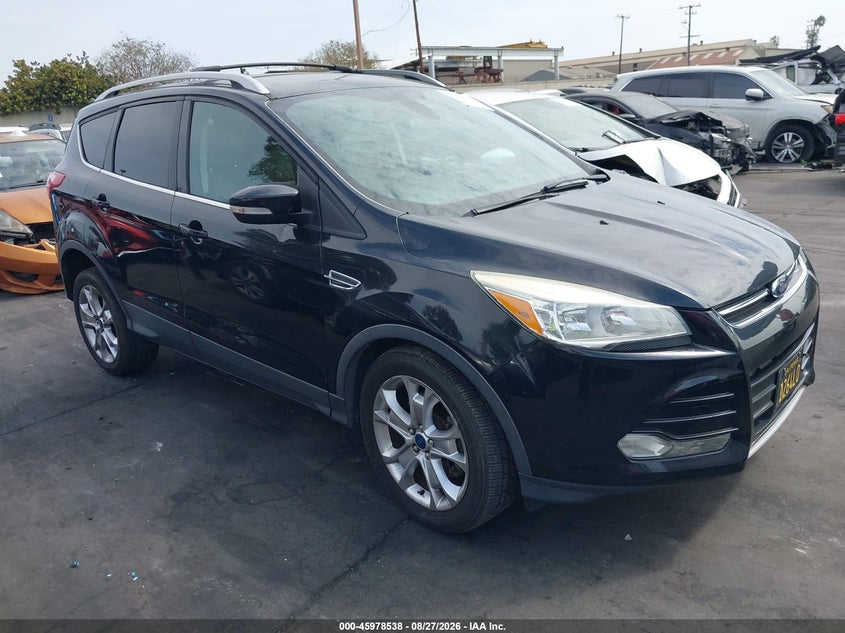 Photo of the 2014 FORD ESCAPE TITANIUM