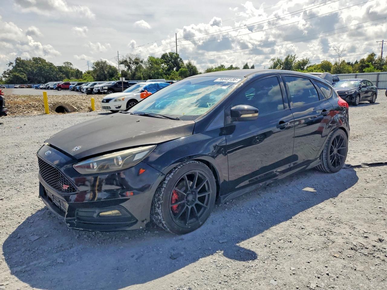 Photo of the 2016 FORD FOCUS ST