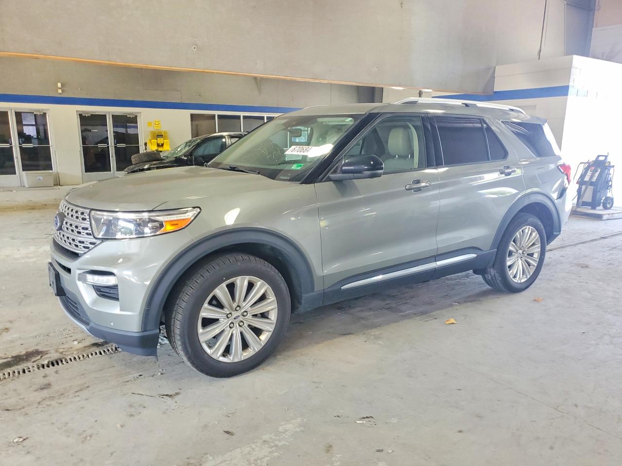 Photo of the 2020 FORD EXPLORER FWD