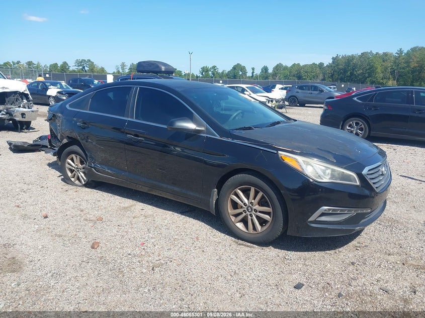 Photo of the 2015 HYUNDAI SONATA SE