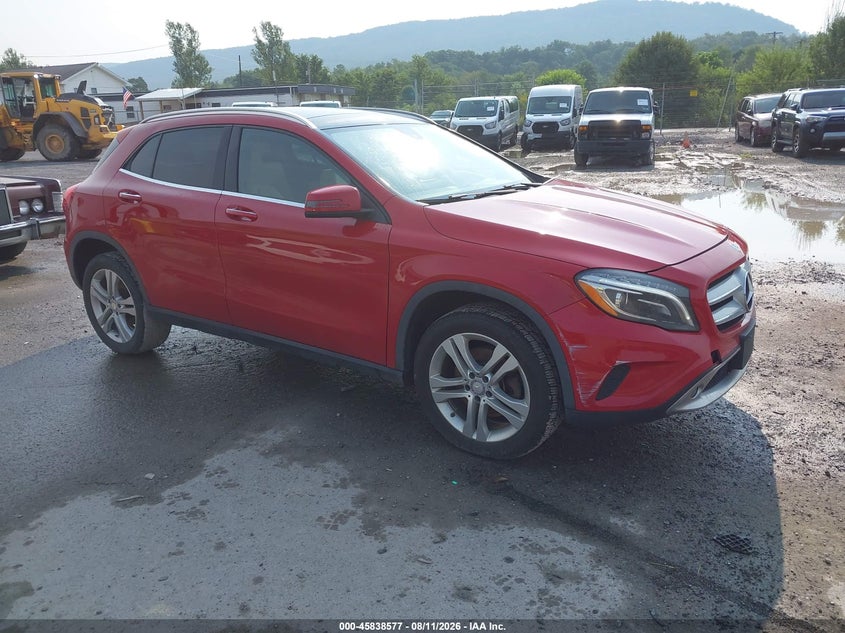 Photo of the 2015 MERCEDES-BENZ GLA 250 4MATIC