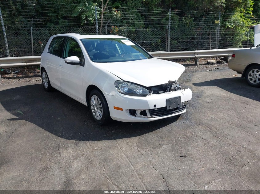 Photo of the 2013 VOLKSWAGEN GOLF 2.5L 4-DOOR