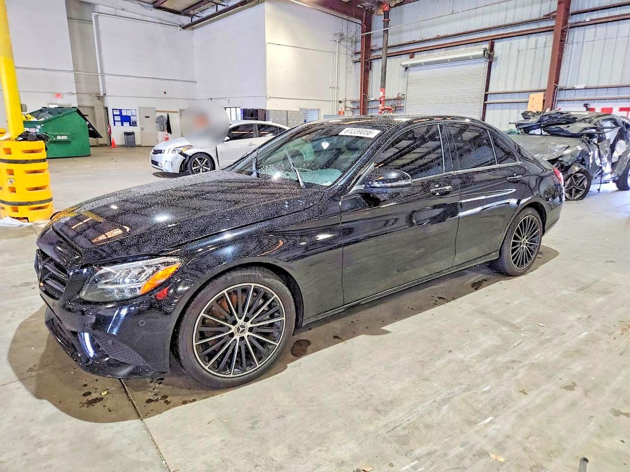 Photo of the 2021 MERCEDES-BENZ C 300