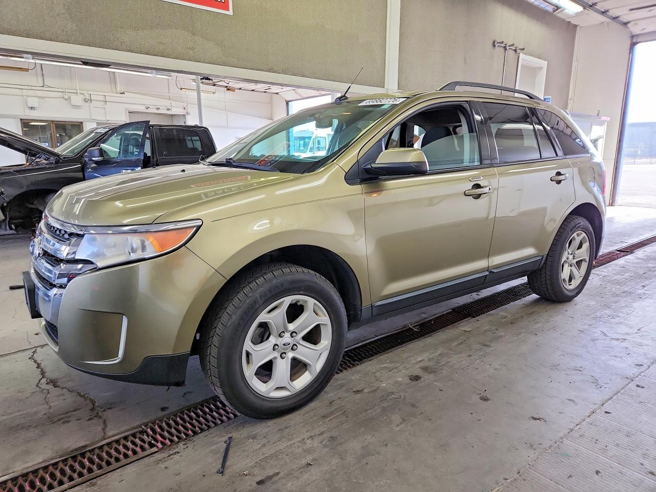 Photo of the 2013 FORD EDGE SEL