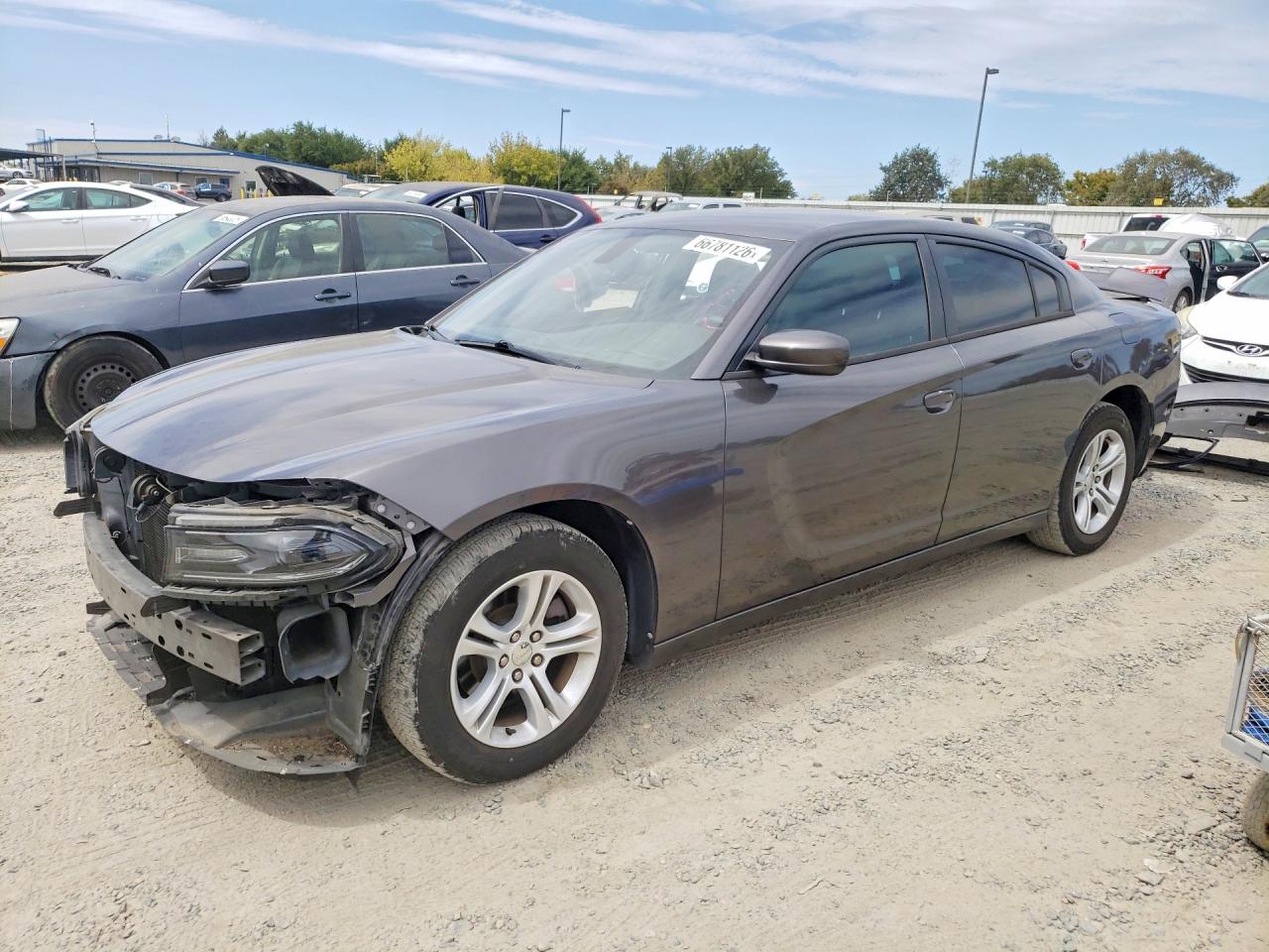 Photo of the 2016 DODGE CHARGER SE